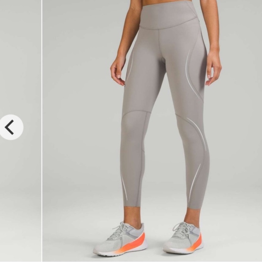 Lululemon Base Pace High-Rise Reflective Tight 25” in Smoked Spruce size 4